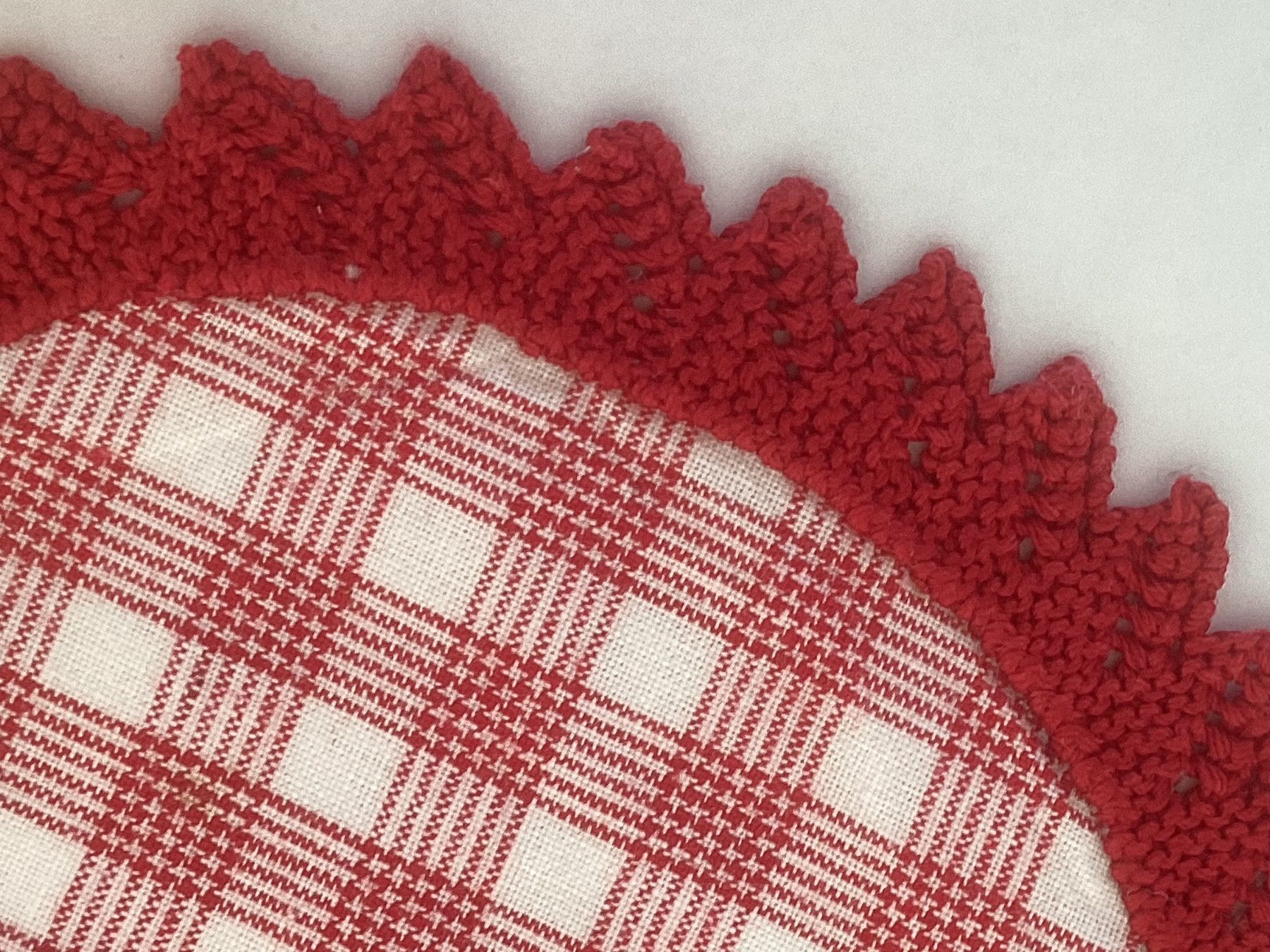 Sottobicchieri: Rustikaler Untersetzer, rot-weiss kariert, Handarbeit, Top – Usato da Muttenz venduto da rob_sc8s 1