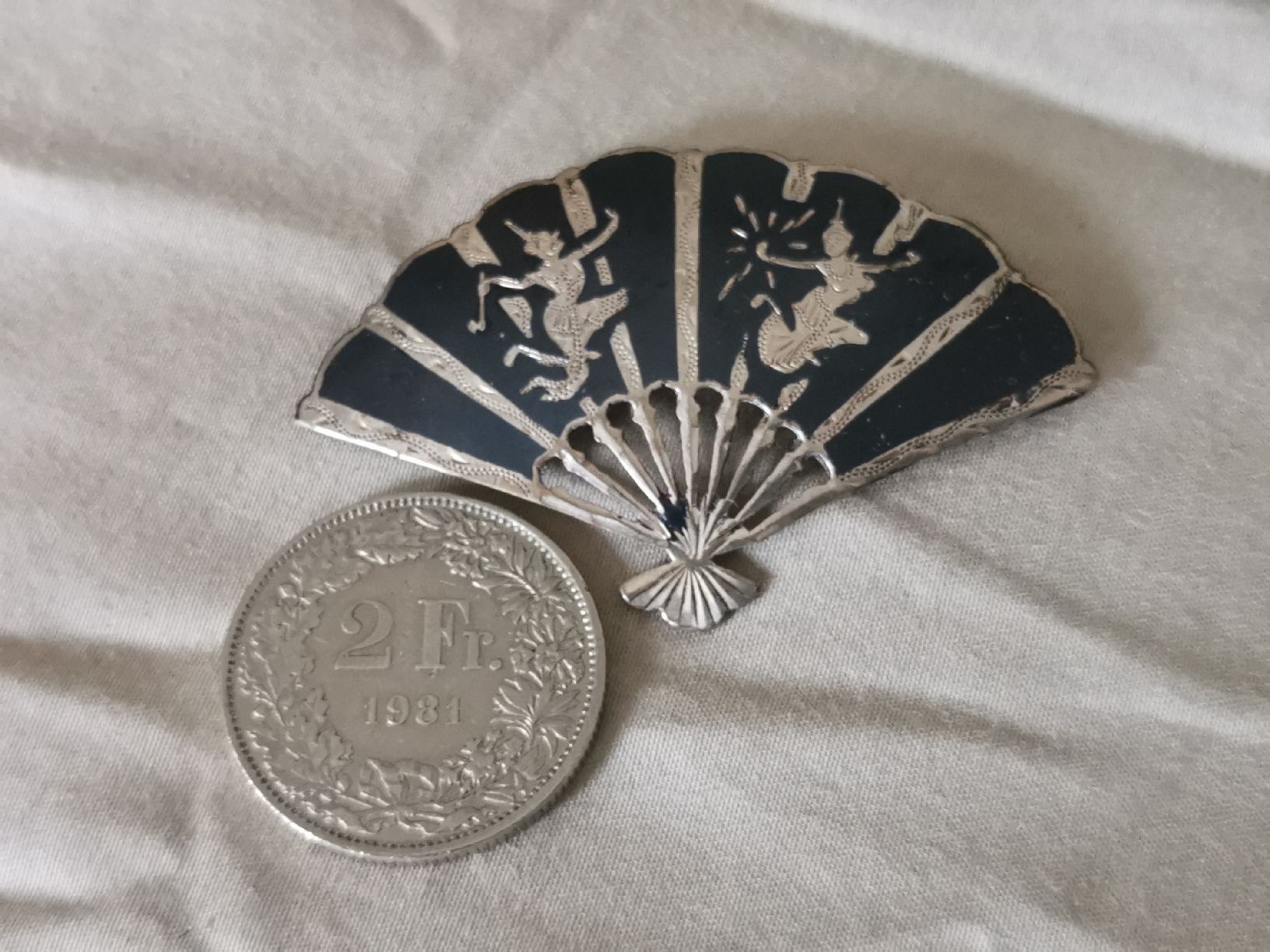 Broches & Aiguilles: Brosche aus Silber. – Neuf (Voir description) à Schlieren par vlalif 1