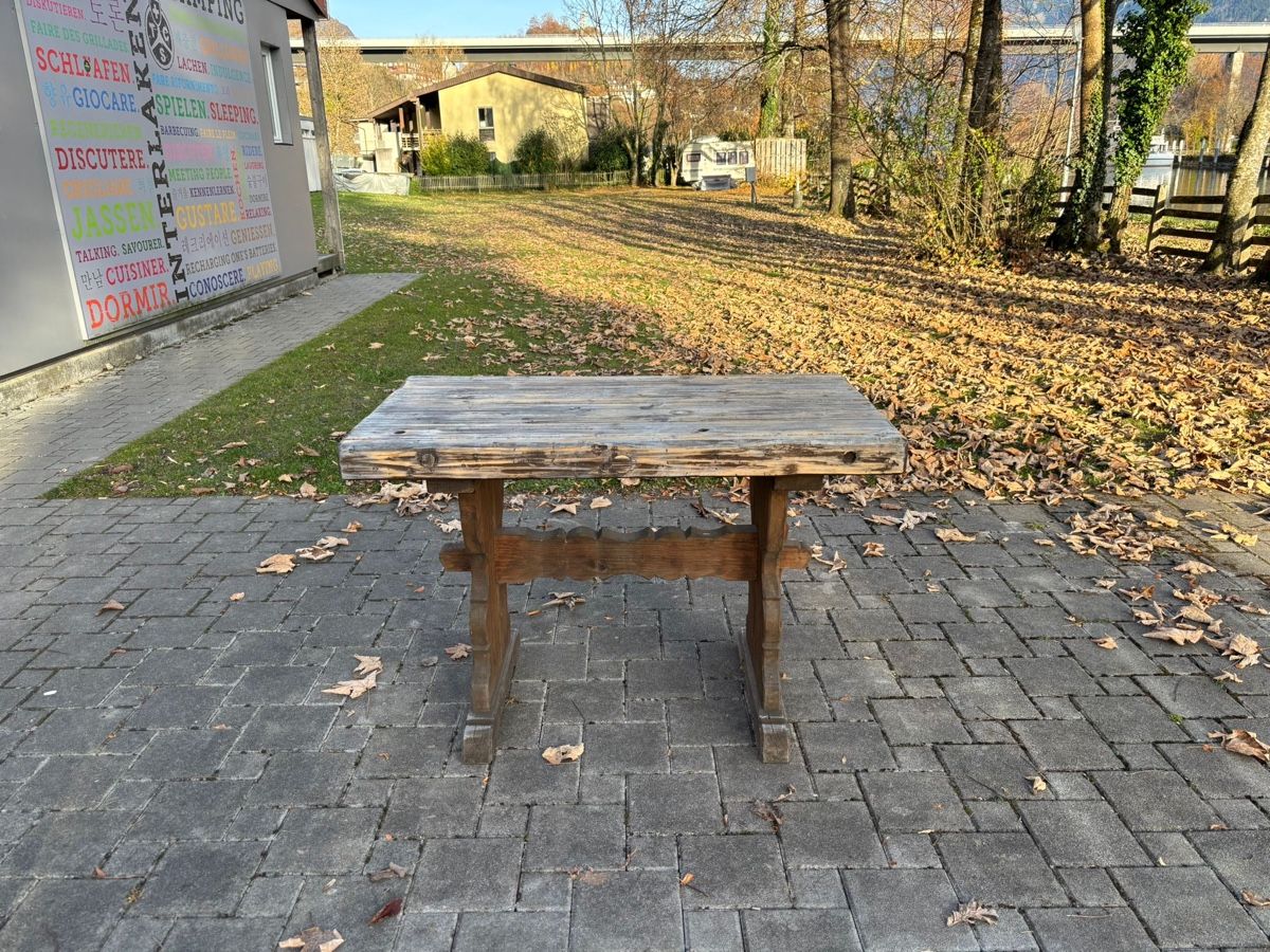 Tavoli: Holztisch – Usato da Interlaken venduto da raphael26 1