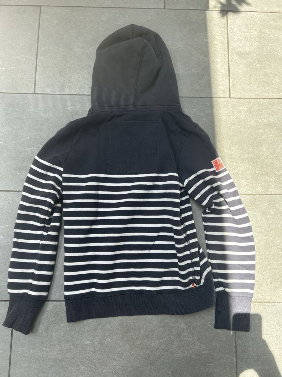 Pulls & Sweat-shirts: Kapuzenjacke Gr. M – D'occasion à Iseltwald par Waldisch 3