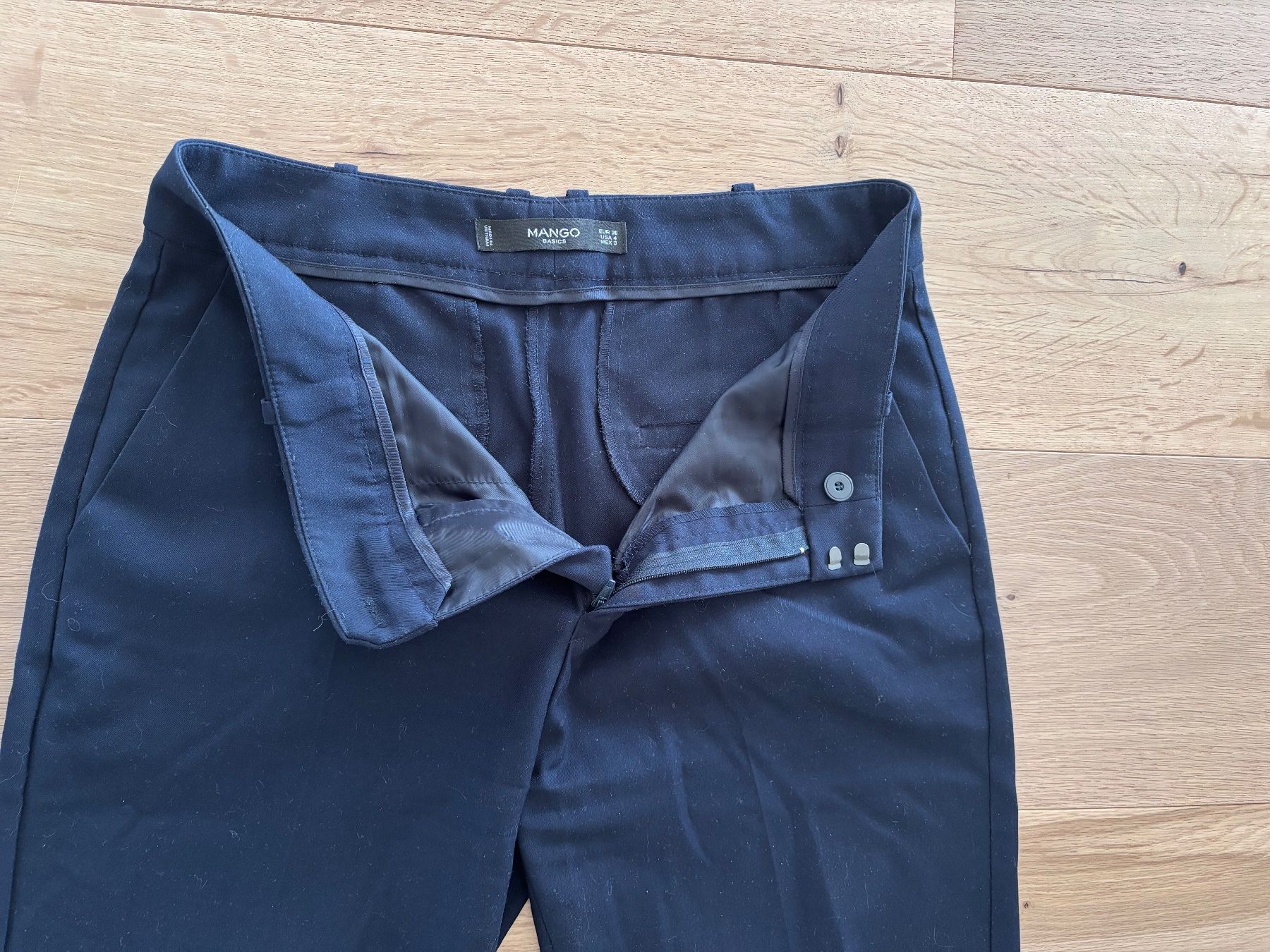 Mango Pantaloni: Mango Anzugshose dunkelblau – Usato da Winznau venduto da Lauralavera1 4