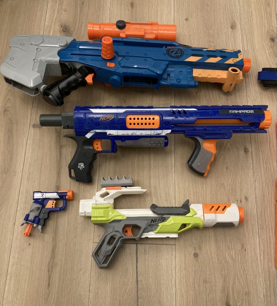 Nerf Jouets: Nerf Waffensammlung – D'occasion à Stetten SH par Hrbt 2