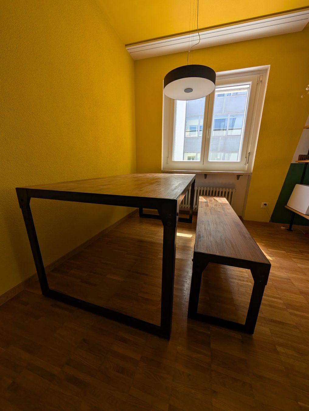 Set di tavolo e panche: Esstisch mit Bank – Usato da Zürich venduto da tab_5nv6 1