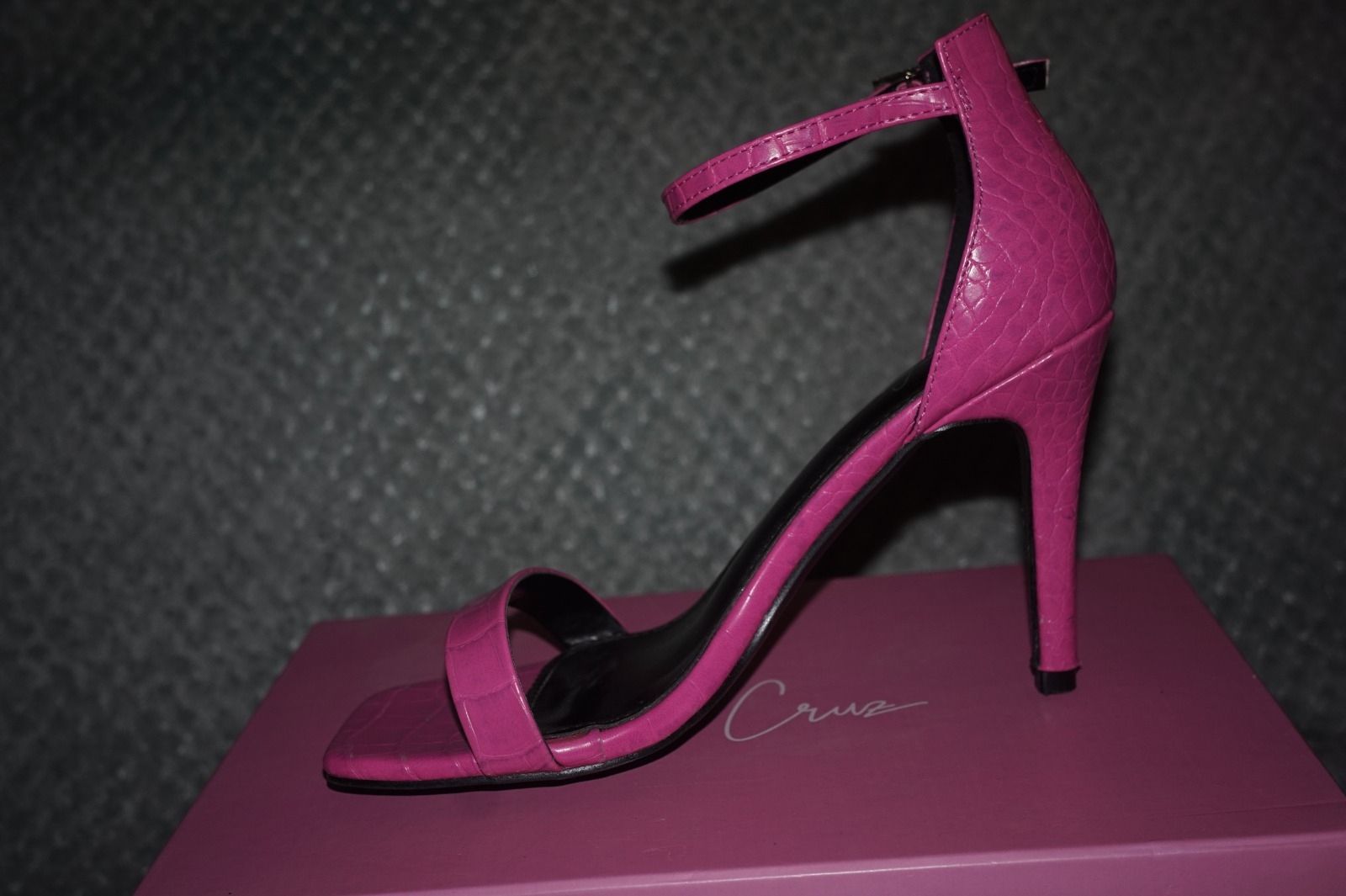 Scarpe da donna: rosa pumps – Usato da Wohlen AG venduto da yes_6sjl 2