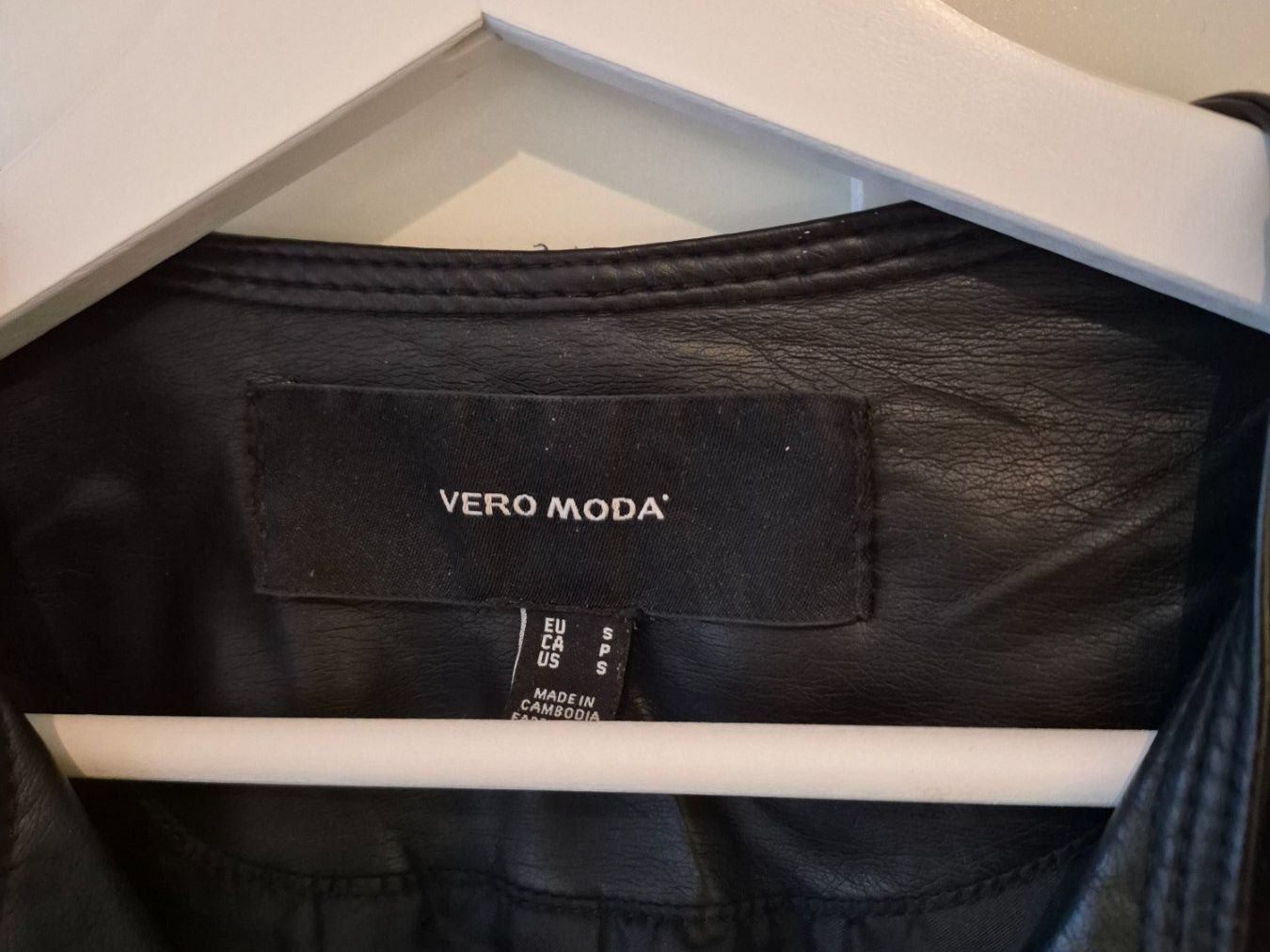 Vero Moda Jacken: Kunstlederjacke Vero Moda schwarz Gr. S – Gebraucht aus Wil SG von sus_959d 3