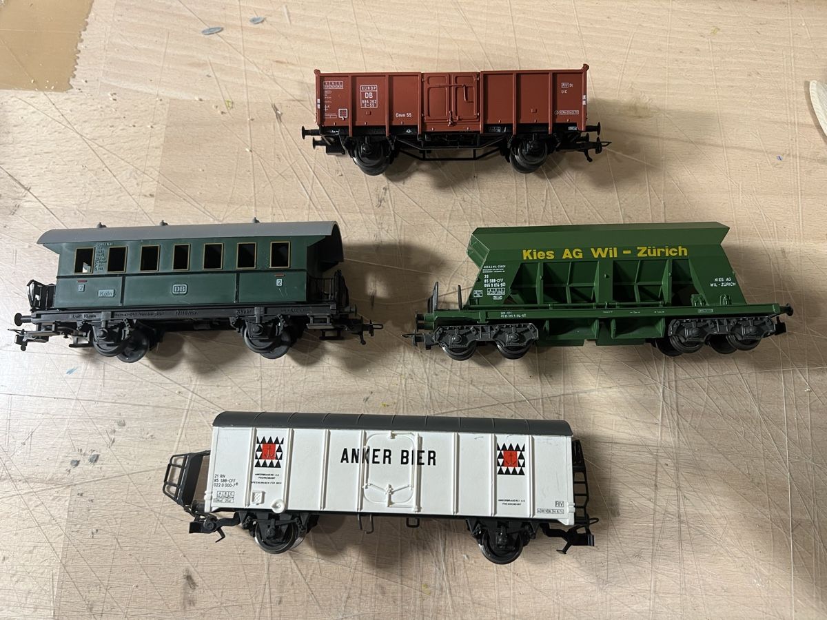 Modellini di ferrovie: Div Wagen Gleichstrom – Usato da Dübendorf venduto da Troggy 1