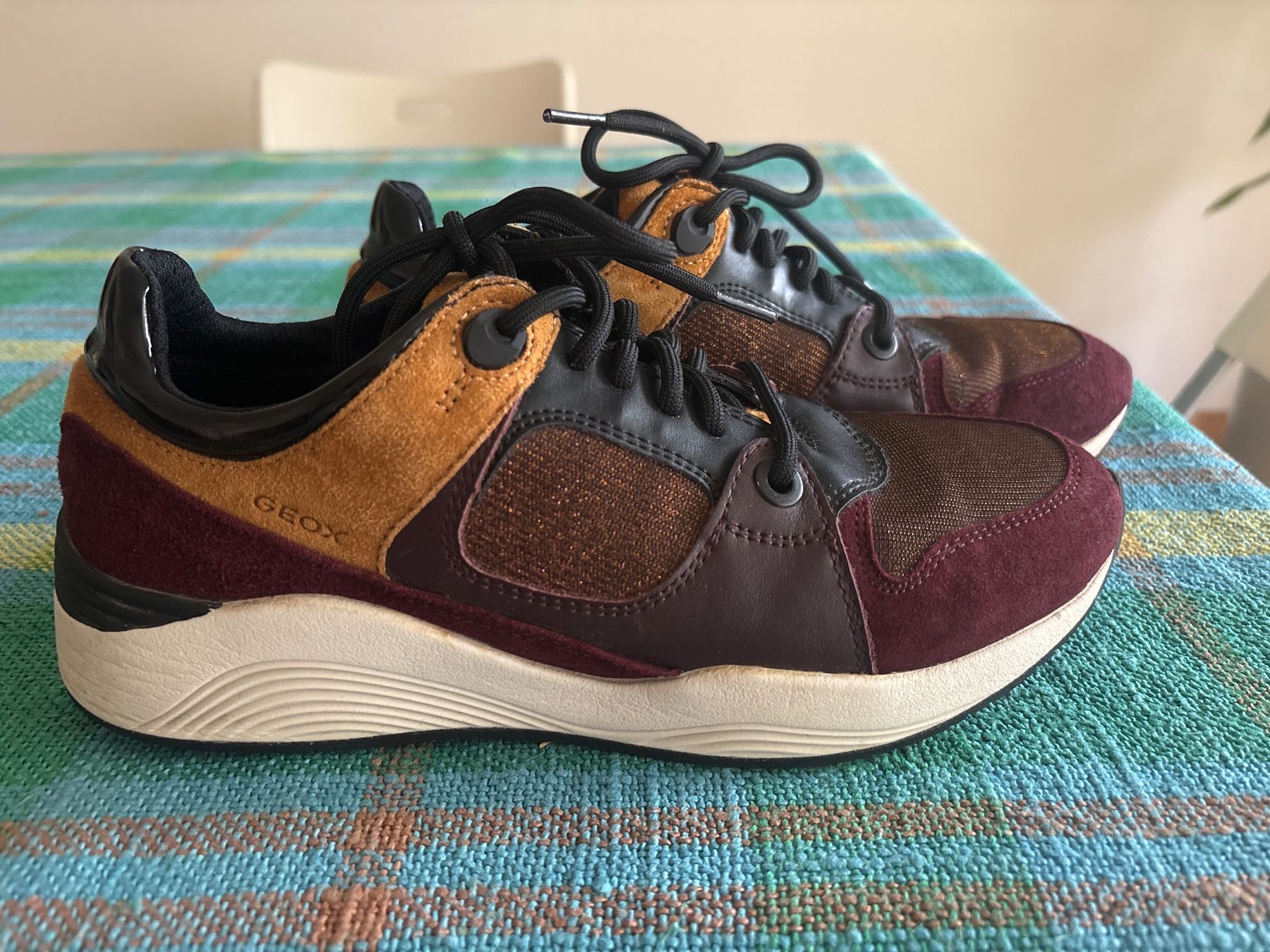 Geox Scarpe da donna: GEOX Turnschuhe – Usato da Zürich venduto da JalapenoChili