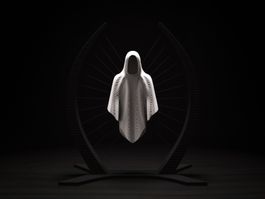 Schwebender Geist – Halloween Fadenkunst Deko