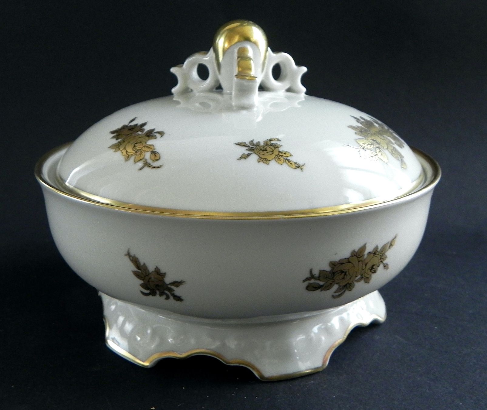 Tutte le decorazioni: Schöne Dose mit Golddekor von Langenthal 1947 – Nuovo (secondo la descrizione) da Zürich venduto da LodgE-21