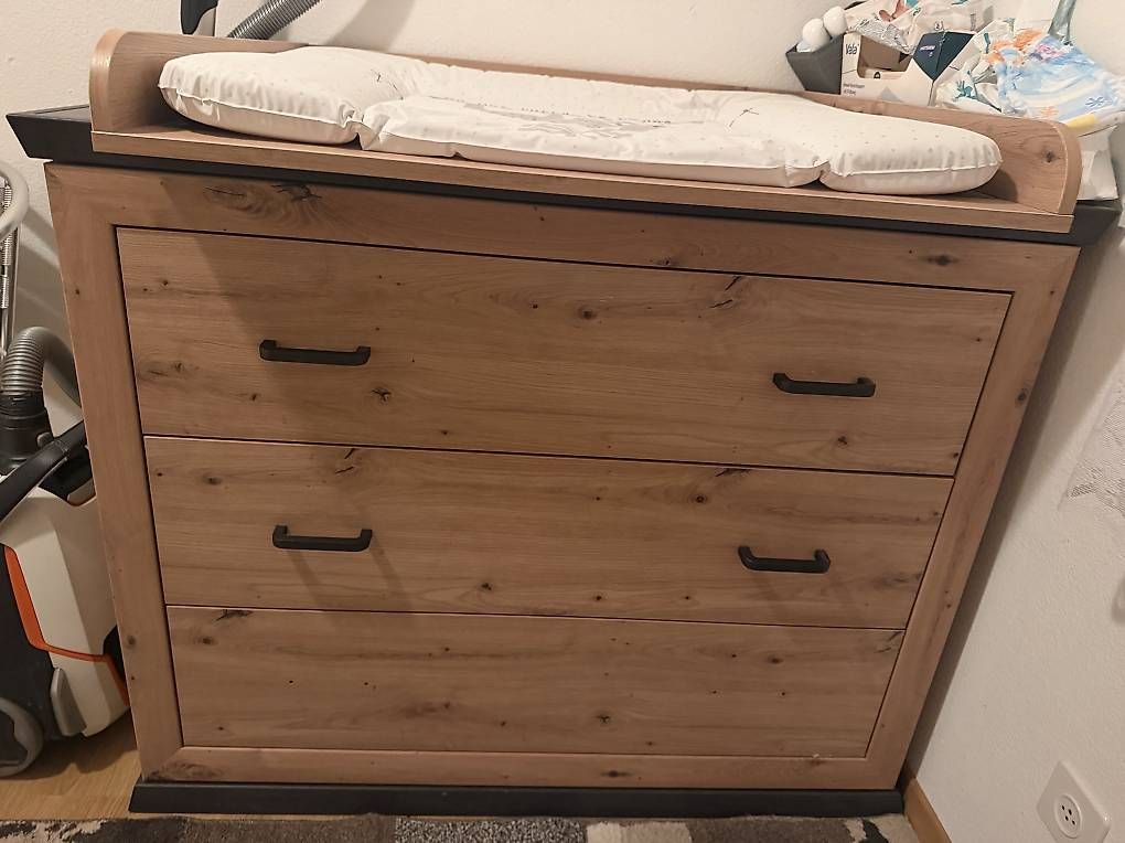 Tables à langer & accessoires: Wickelkommode – D'occasion à Steinen par sai_6jlx