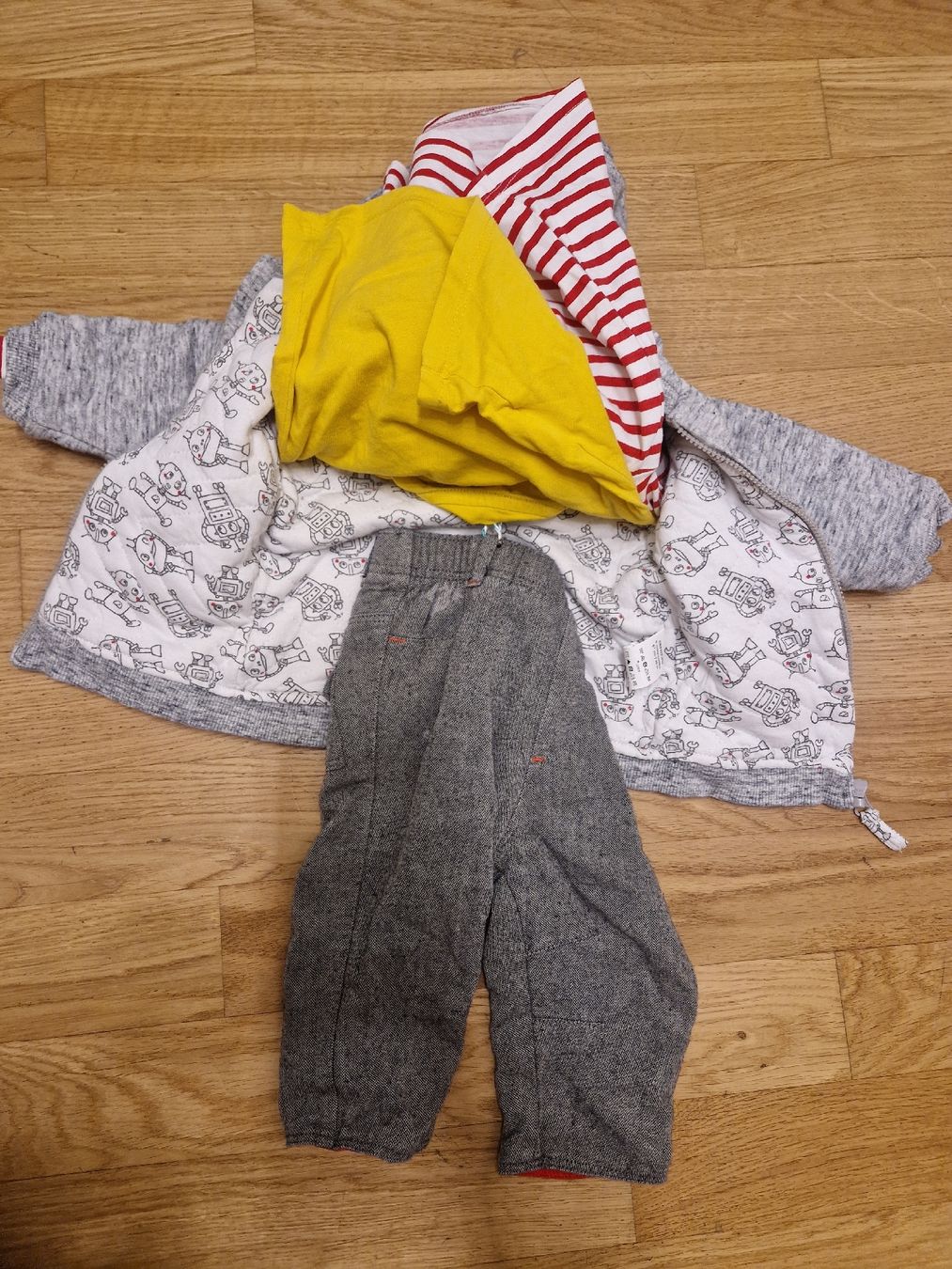 Lotti & Set di vestiti: Ensemble bébé garçon Orchestra, taille 6 mois – Usato da Penthaz venduto da Sosotroc 3
