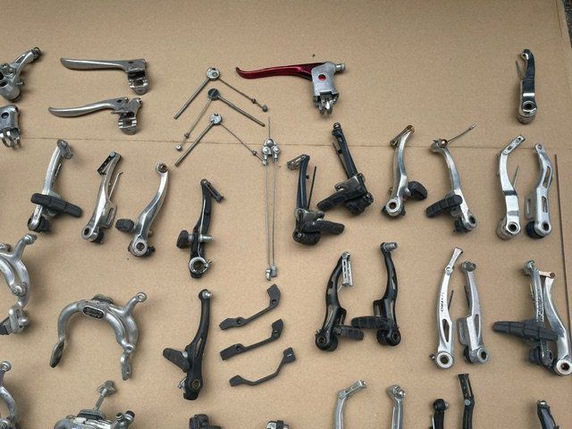 Pièces détachées: lot freins vélo – D'occasion à Ursy par DK8 6