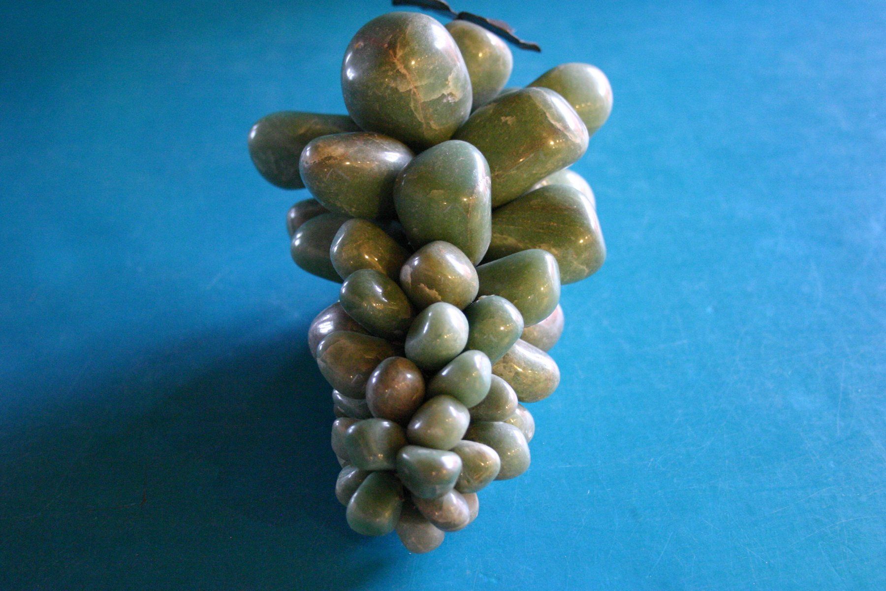 Edelsteine: Traube aus Jade-Edelsteinen – Gebraucht aus Winkel von gabriele56 3