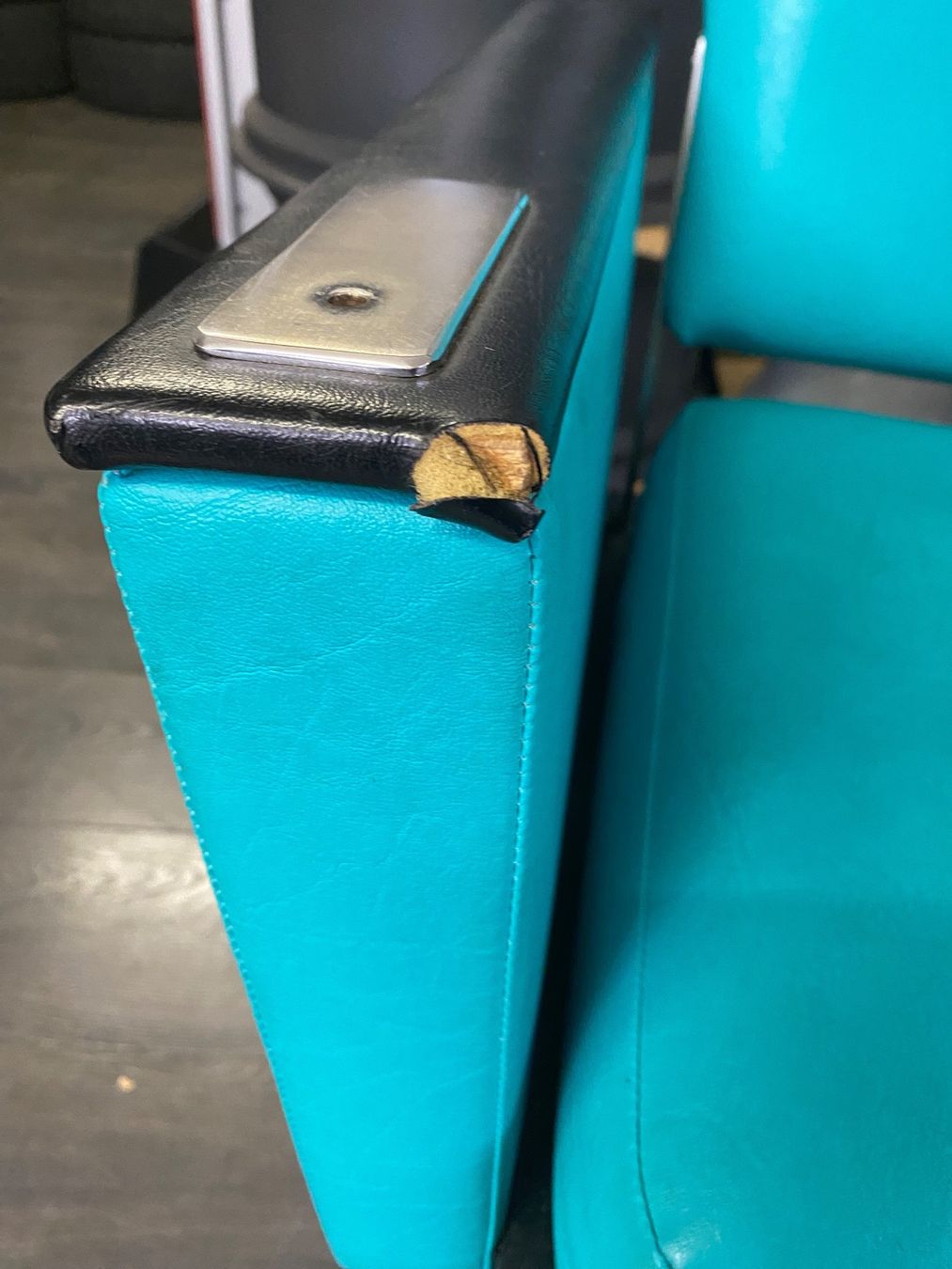 Poltrone: Coiffeur Stuhl Friseur Sessel 50ger Retro – Usato da Gränichen venduto da Mofutu 5