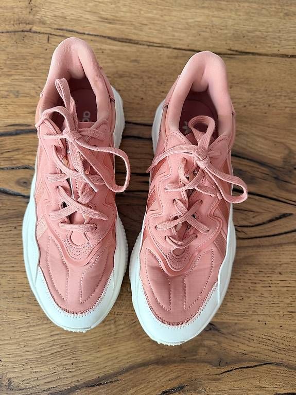Adidas Scarpe da donna: adidas Ozweego Sneakers Gr. 42 – Usato da Wiesendangen venduto da stdlea 1