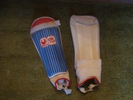 vintage 80iger years uhlsport Schienbeinschutz AirSafe used