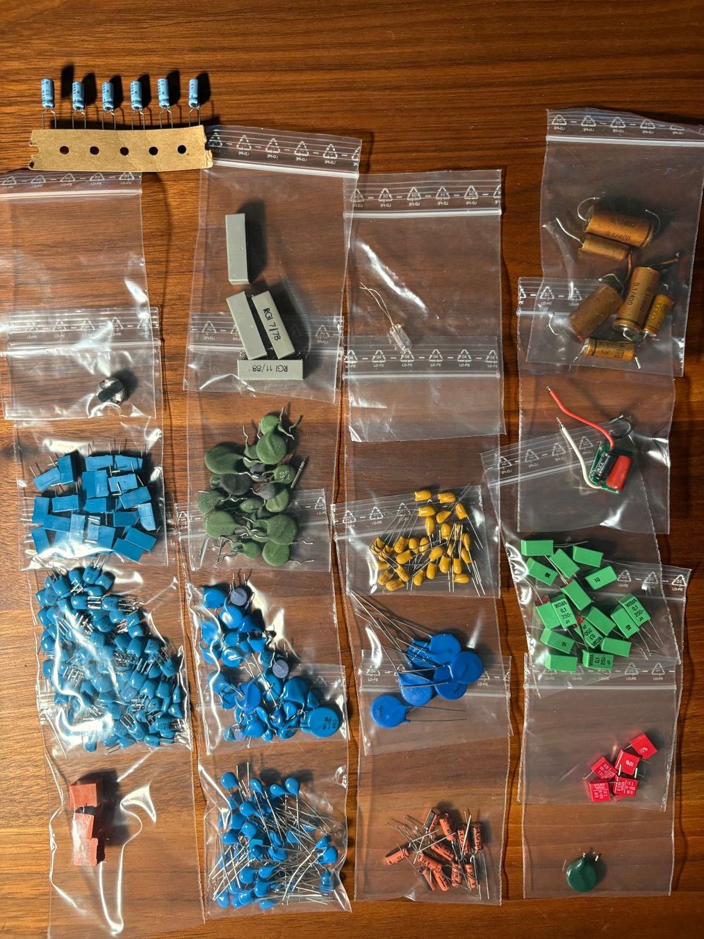 Componenti elettronici: Elektronische Bauteile. Set3 – Nuovo (secondo la descrizione) da Schwändi GL venduto da Lego_und_co