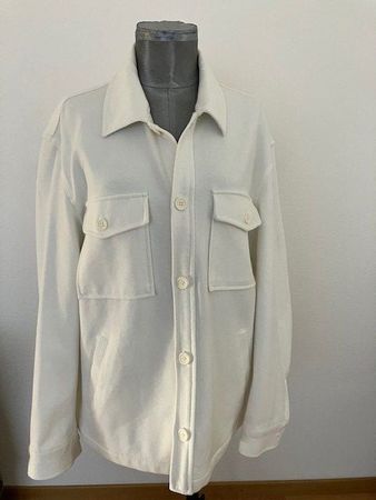Veste Zara XL blanche, idéale pour la mi-saison!