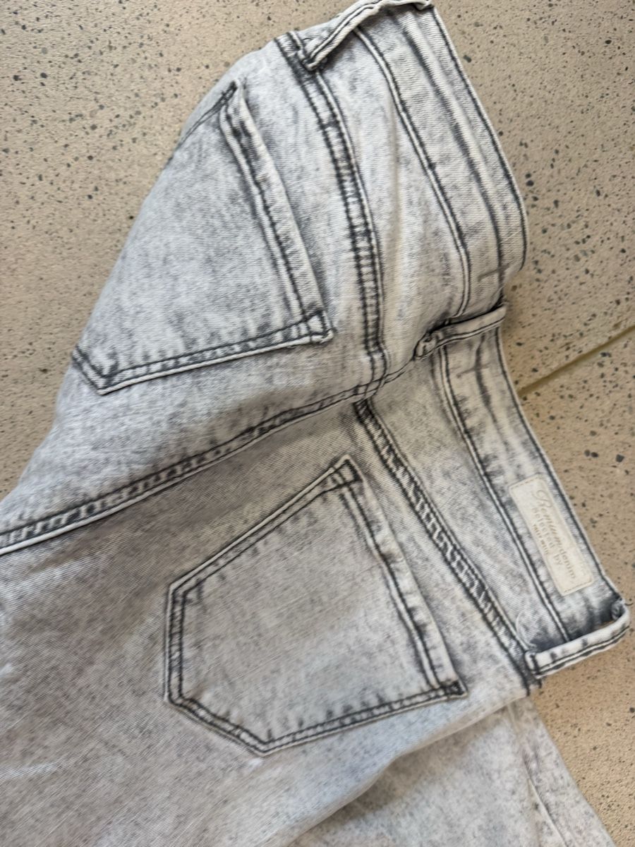 Tally Weijl Jeans: Tally Weijl Jeans – Usato da Itingen venduto da jessi811 2