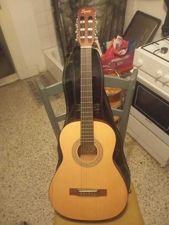 Squier Musikinstrumente: Squier 3/4 Classic guitar – Gebraucht aus Basel von Petergunn