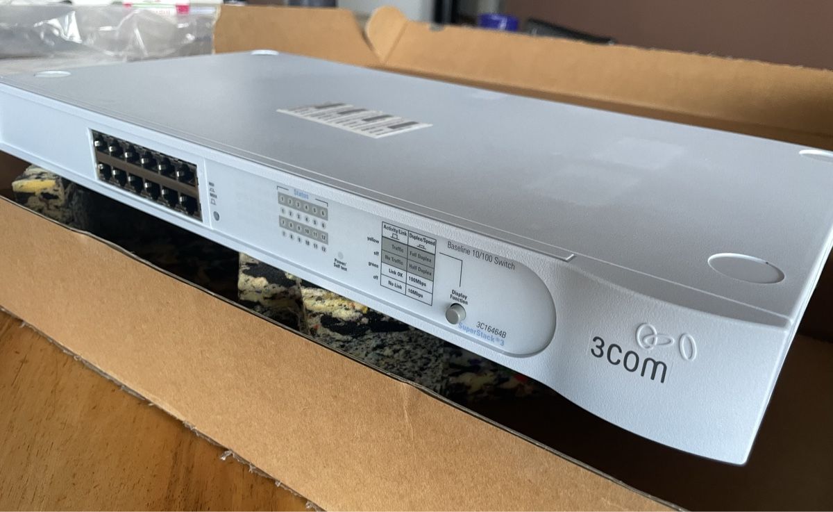 Modem & Router: 3Com SuperStack Switch 12 Port OVP Netzwerk Switch – Nuovo (secondo la descrizione) da Zuerich venduto da Kiamid 1