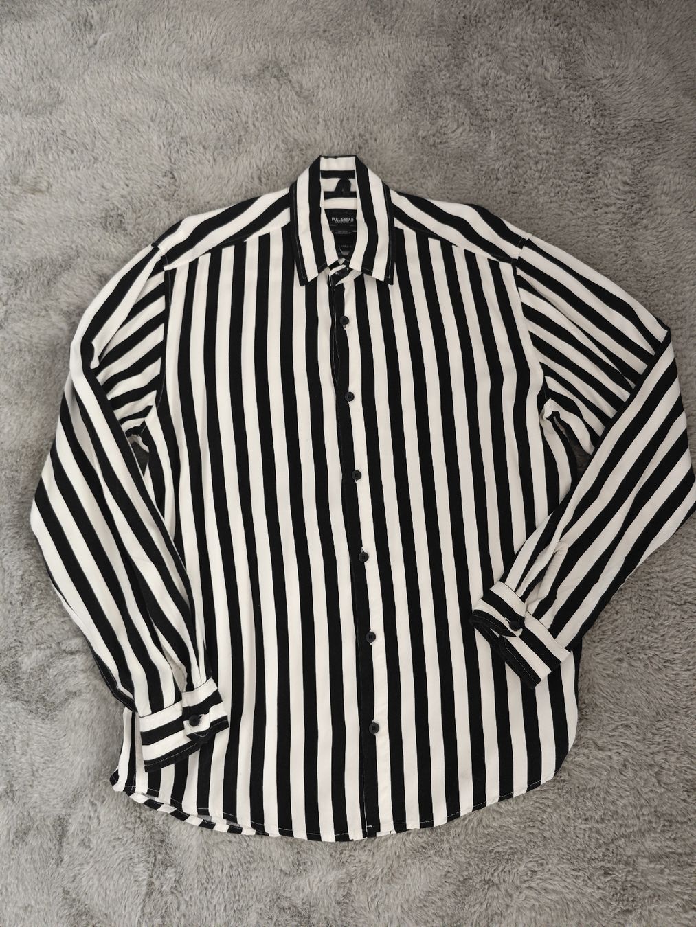 Camicie: Camicia Pull&Bear a righe bianche e nere S/36 – Usato da Bellinzona venduto da Mistaman1995