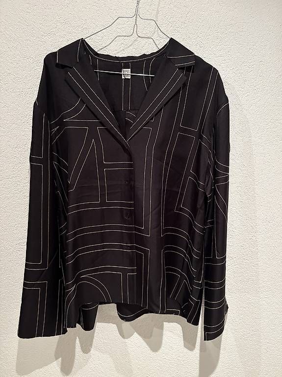 Blusen: Toteme Seidenbluse Grösse 38 – Gebraucht aus Unterägeri von mar_96hk