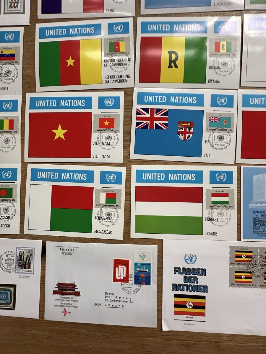 Tutti i francobolli: Nations Unies - 33x gemischtes Lot – Usato da Schmitten / FR venduto da Samsara169 5
