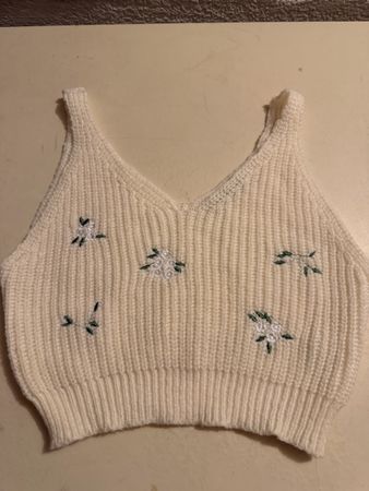 Stricktop bestickt cremefarben Grösse S guter Zustand