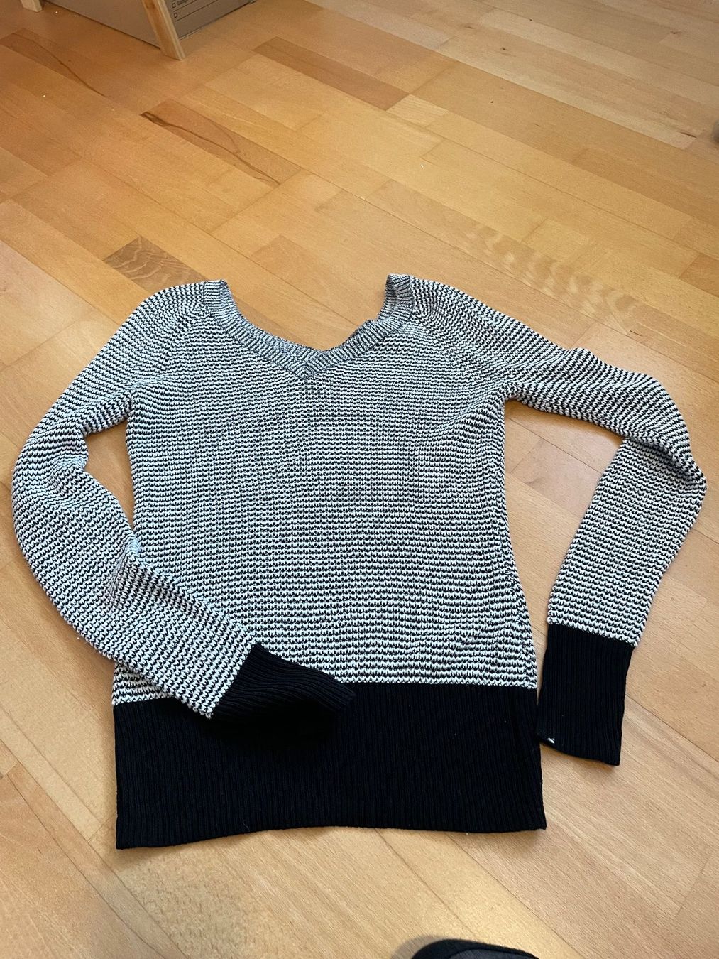 Calvin Klein Maglioni & Felpe: Strickpullover, schwarz-weiss, Grösse S, Calvin Klein – Usato da Hubersdorf venduto da JanasHeartTreasures 2