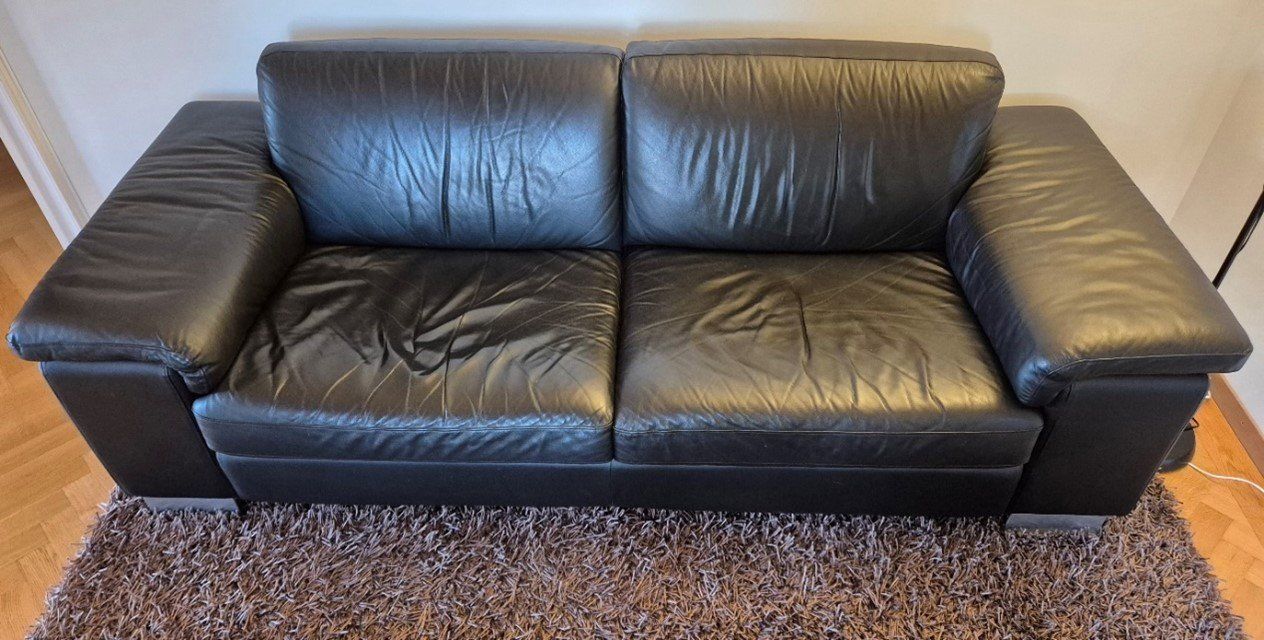 Sofas: Canapé en cuir véritable noir – Gebraucht aus pully von oldfathertime