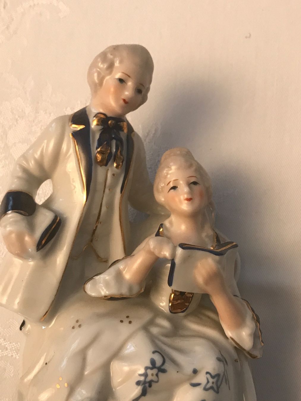 Statuette: Porzellan Figur – Usato da Baden venduto da swiss-alps 3
