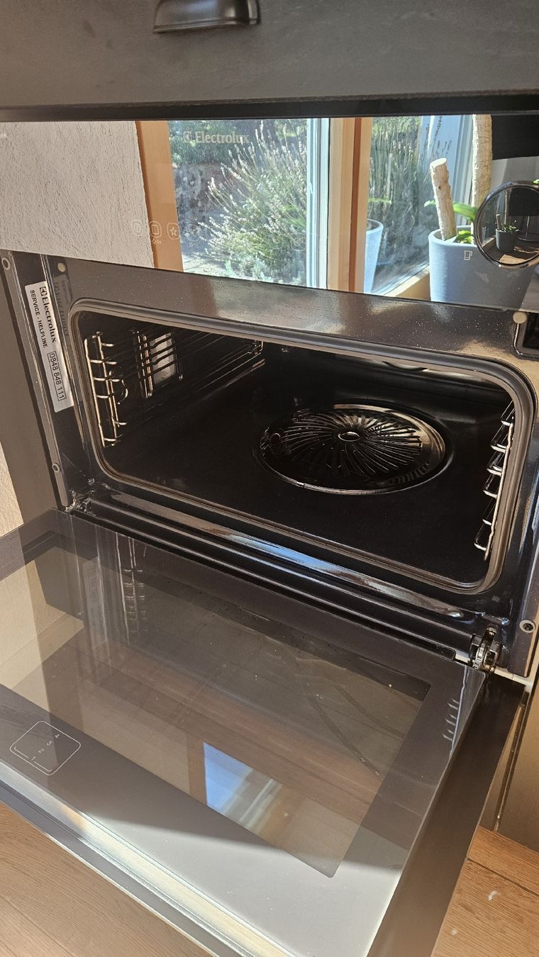 Electrolux Fours: Electrolux Combi Steamer EB4SL70SP – D'occasion à Stalden (Sarnen) par SealTheDeal 2