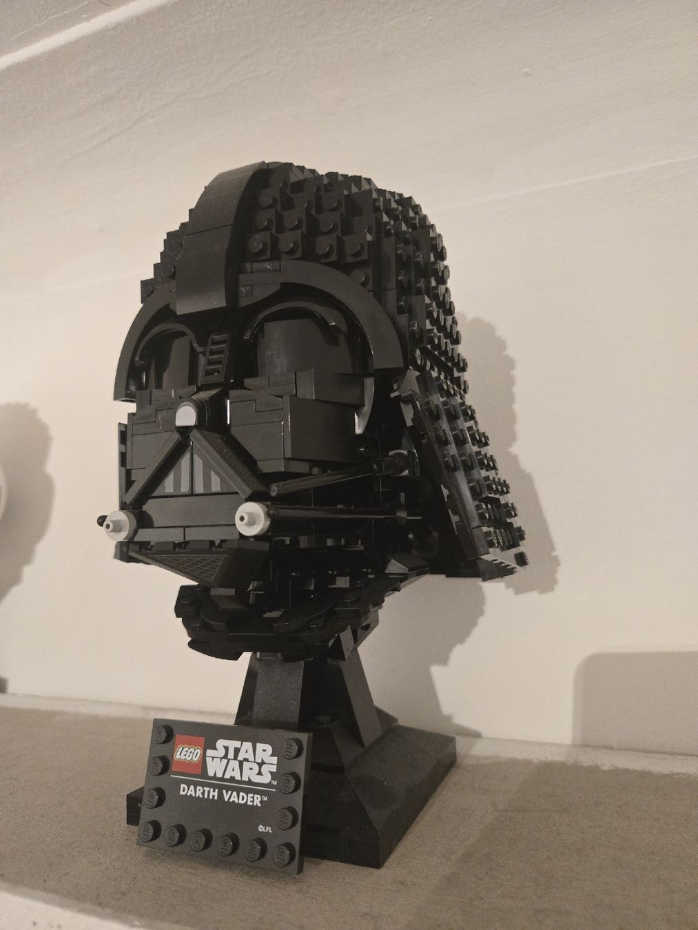 Lego Kit di costruzioni: LEGO Darth Vader Helm – Usato da Basel venduto da Eyeless