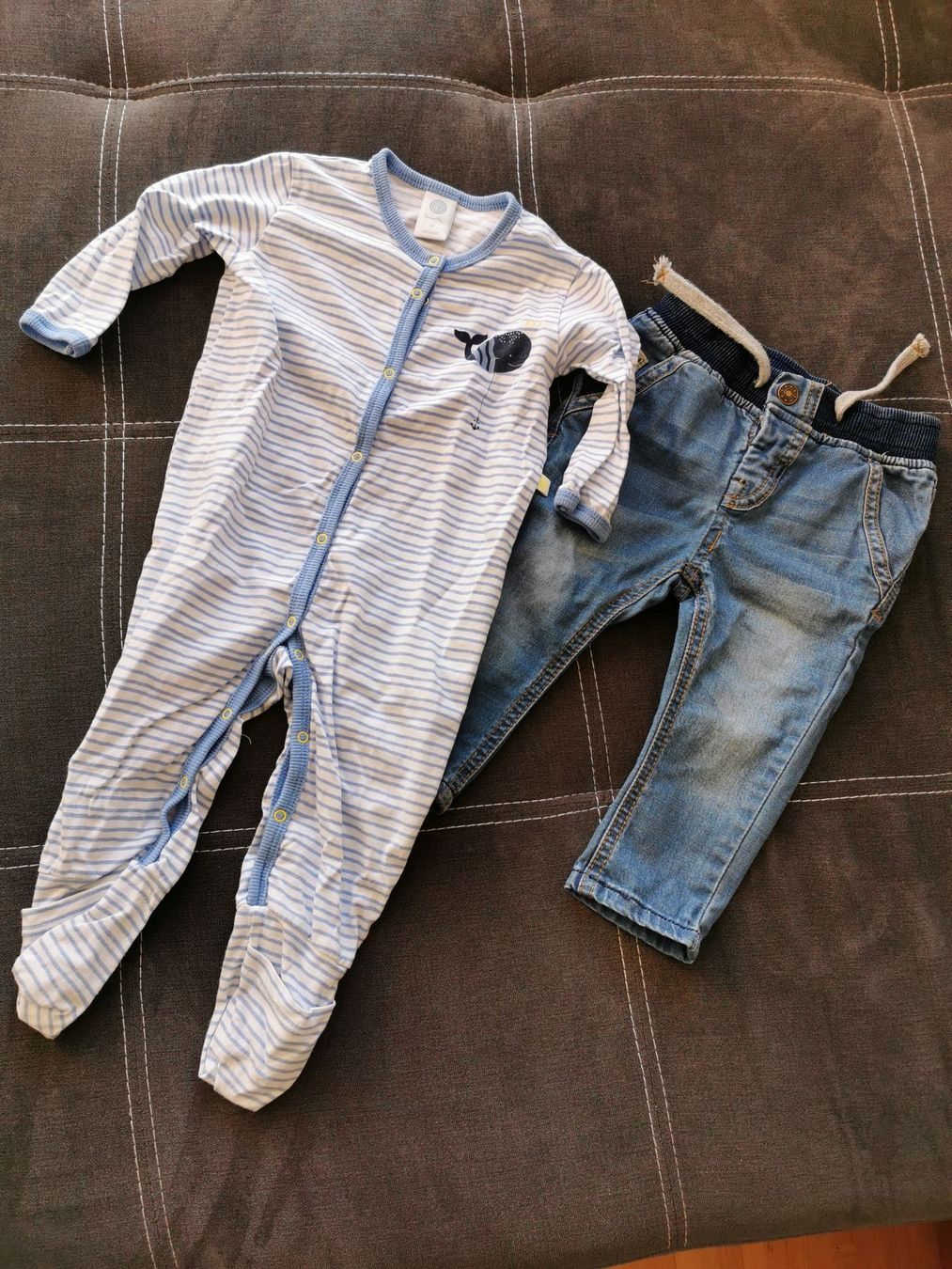 Kleiderpakete & -sets: Pyjama + Jeans Gr 68 – Gebraucht aus Zollikofen von samantha308