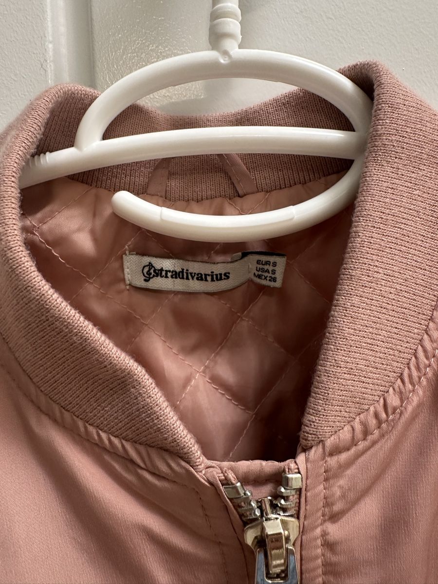 Stradivarius Giacche & Cappotti: Bomber jacket Stradivarius pink size S good condition – Usato da Zürich venduto da juz_2t2j 3