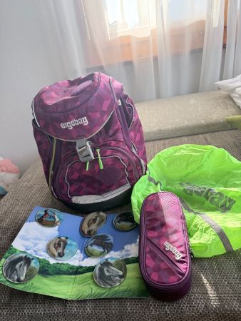 Ergobag Schulrucksack Set lila gebraucht guter Zustand