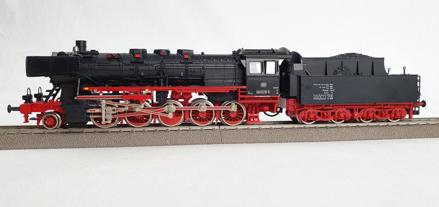 Fleischmann Modellini di ferrovie: Fleischmann 4177 DC DB BR 051 628-6, analog, OVP – Usato da Seon venduto da voAllBah