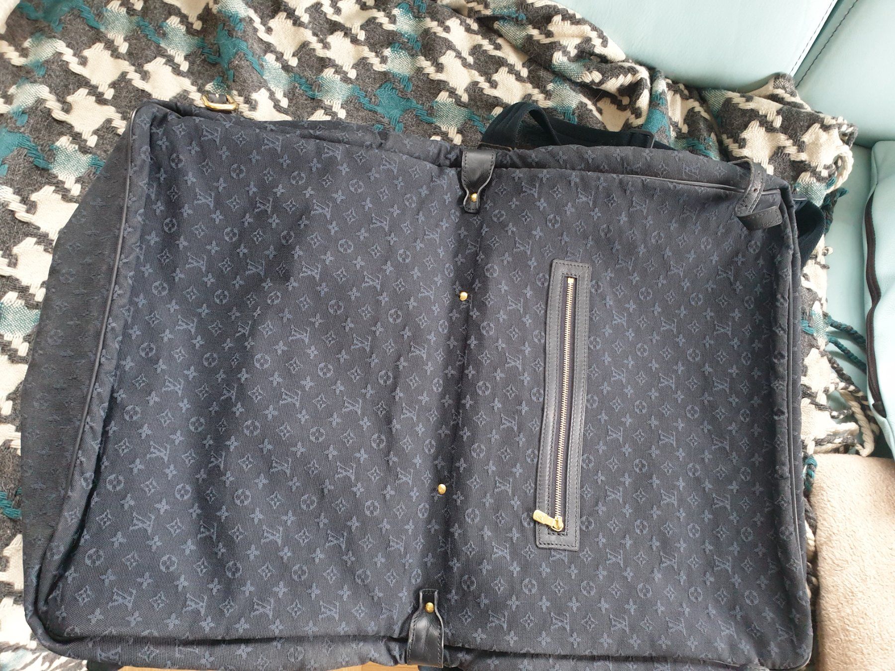 Louis Vuitton Sacs: Louis Vuitton Denise Navy Monogram Messenger Tasche – D'occasion à Bottmingen par sandy_2 4