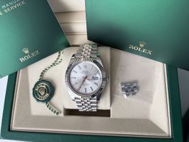 Neuwertige Rolex Datejust 41 Silver 2025