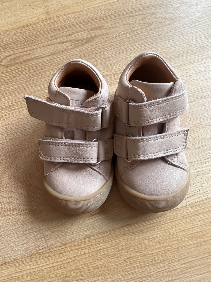 Scarpe per ragazze: Lernlaufschuhe Mädchen – Nuovo (secondo la descrizione) da Oberglatt ZH venduto da jul_q86q