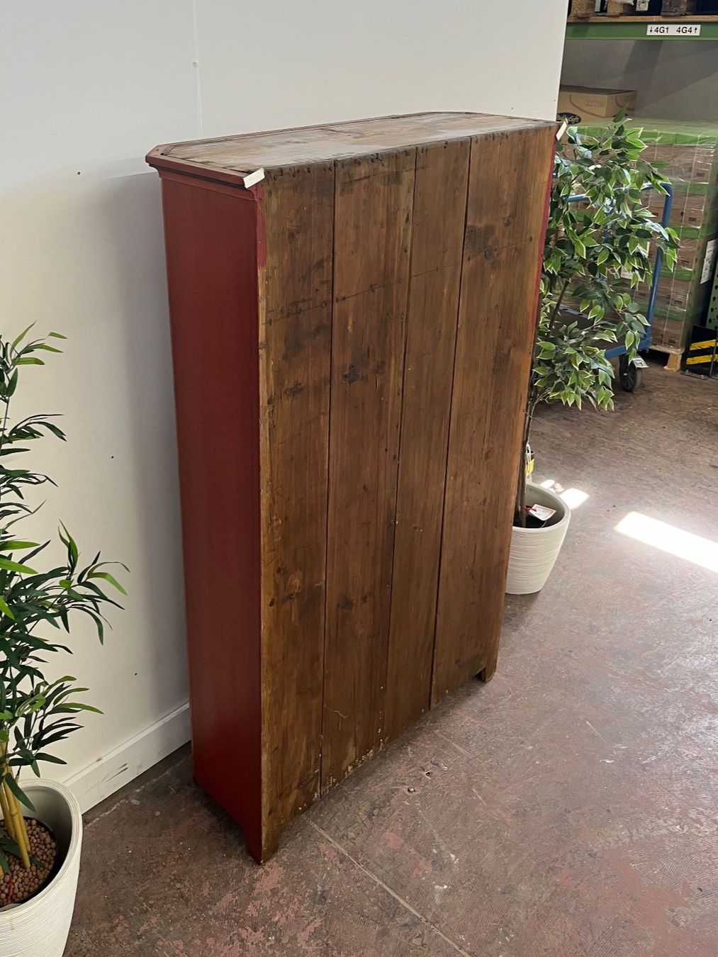 Armoires: Bemalter roter Bauernschrank – D'occasion à Luzern par CaritasZentral 5
