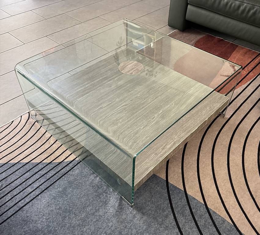 Tavoli: Glas Tisch (Sicherheitsglas) – Usato da Baden venduto da laurent2025 2