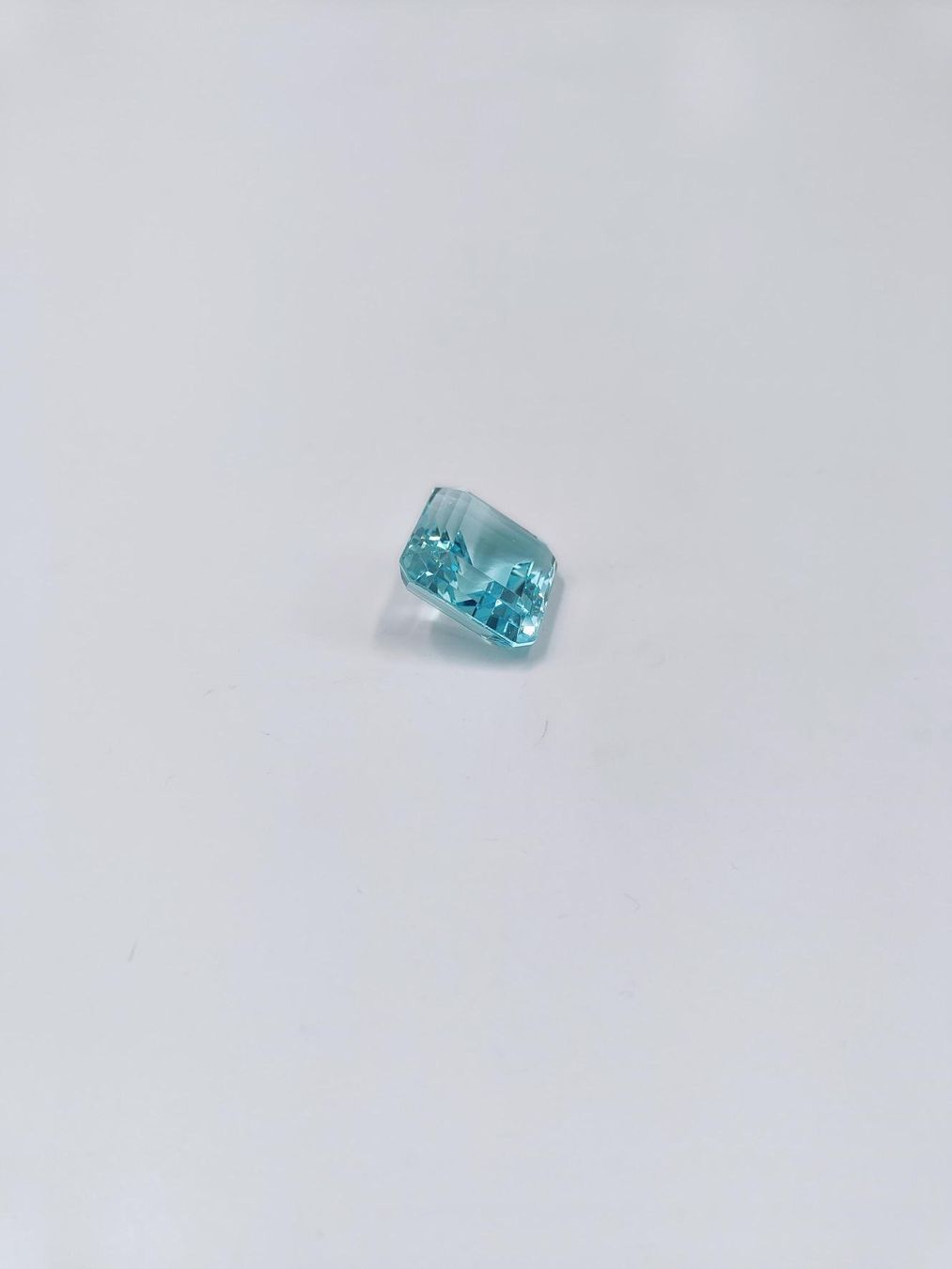 Pietre preziose: 1 AQUAMARIN 66.92 CT. – Usato da Luzern venduto da EdiGem 5