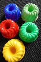 Sandkastenförmchen Set bunt: Gugelhopf Formen - 5 Stück