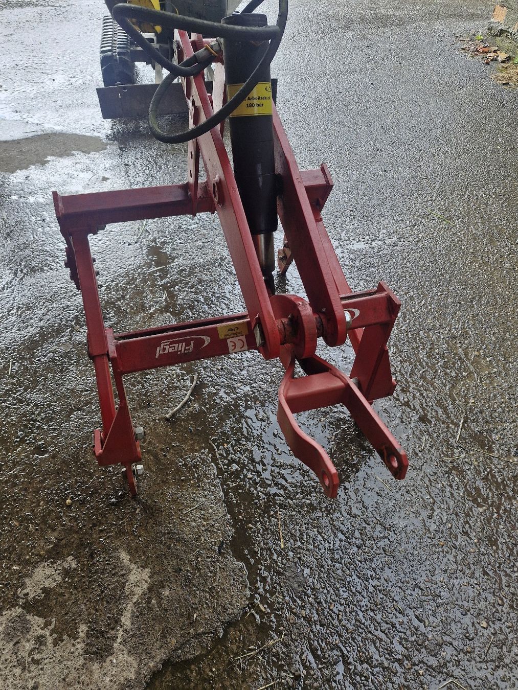Traktoren: Fliegel Hitch – Neu (gemäss Beschreibung) aus Cham von Limi2800 1