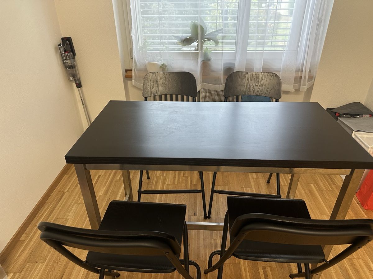 Tische: IKEA Bartisch inkl. 4 Barhocker - gebraucht – Gebraucht aus Zuchwil von sam_b5zs 1