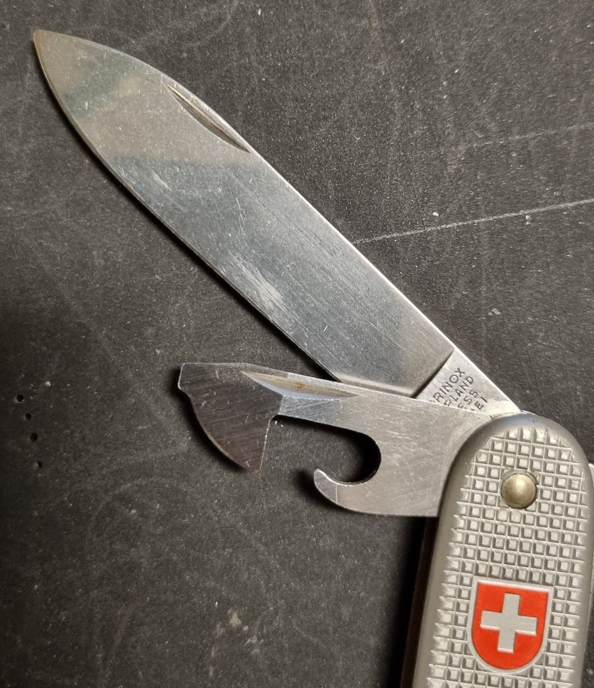Victorinox Coltelli tascabile: Victorinox Army 1982 – Usato da Prilly venduto da azm_t9nd 2