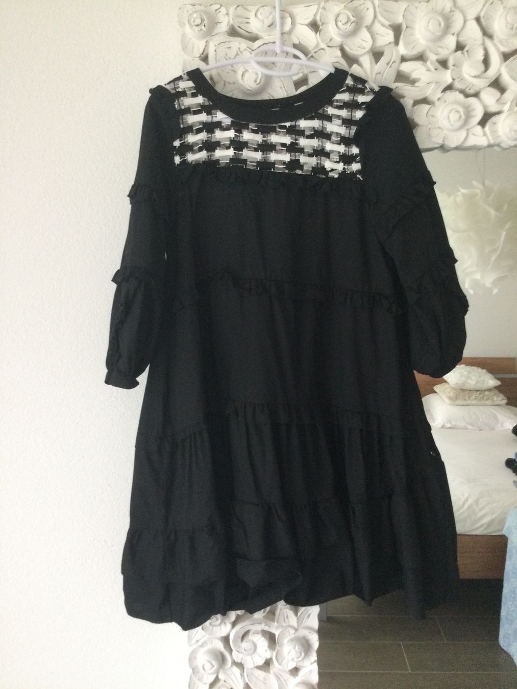 Kleider: Schwarzes Kleid Marke Imperial – Gebraucht aus Herisau von cacamarena09