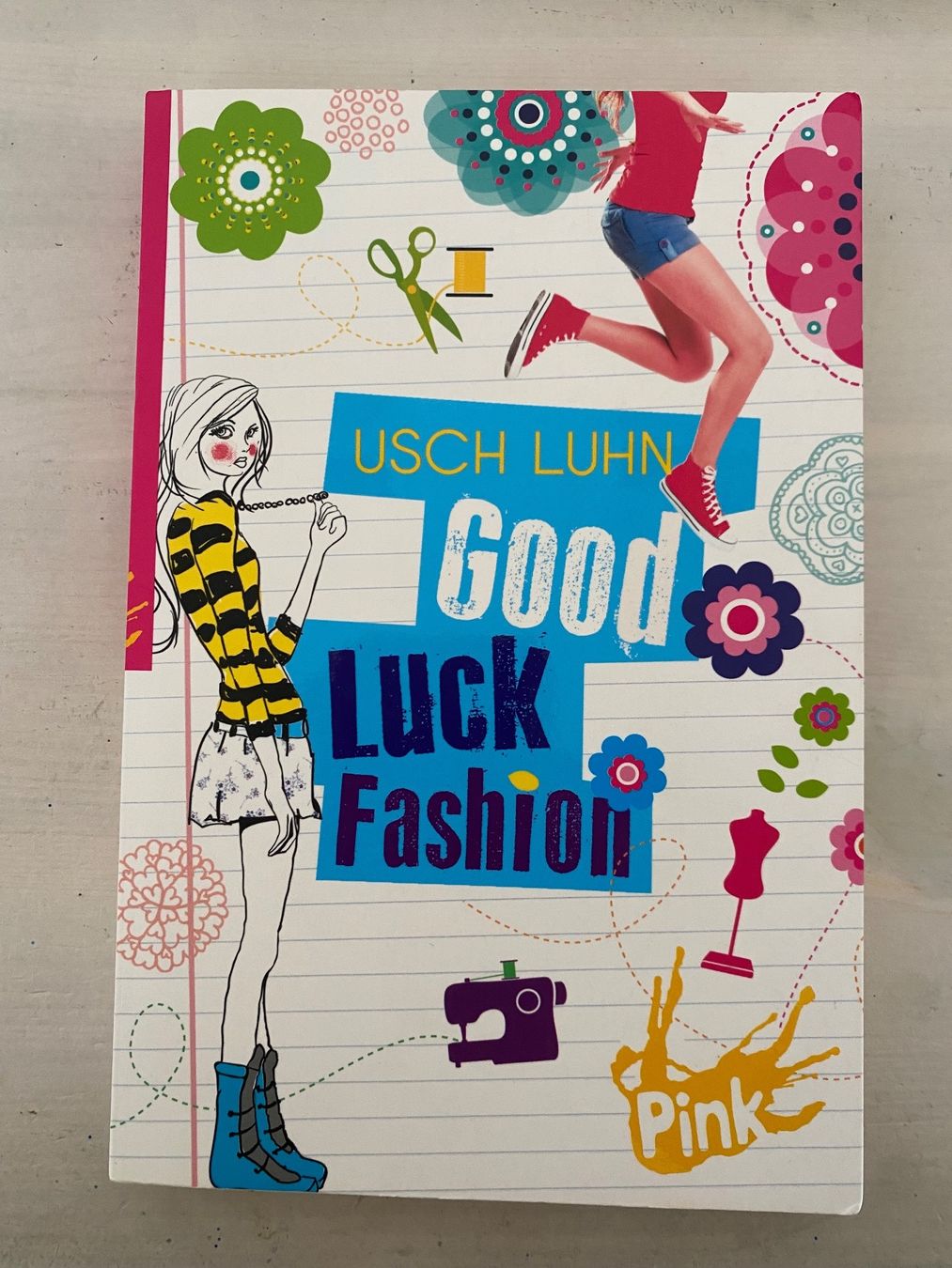 Libri: Buch "Good Luck Fashion" Neu – Nuovo (secondo la descrizione) da Riedholz venduto da emm_22qn